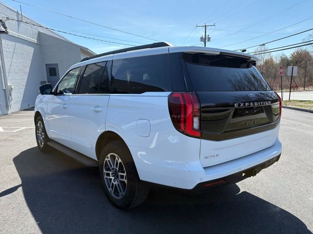 Certified 2025 Ford Expedition Active AWD/4WD image 5