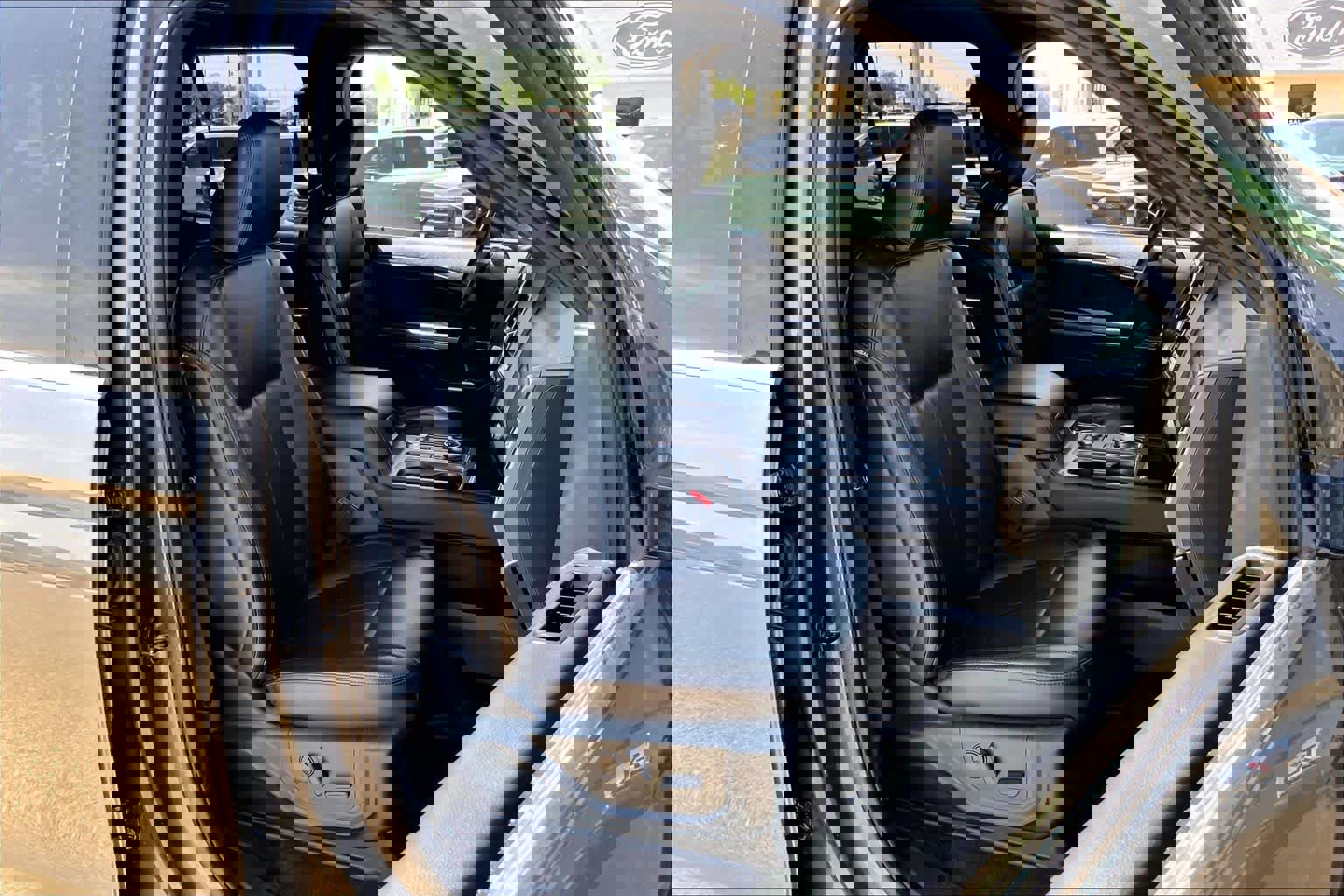 Certified 2021 Ford Expedition Max XLT image 9