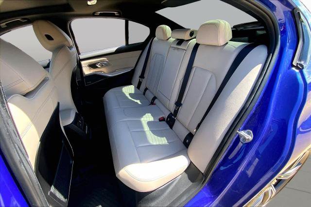 Used 2021 BMW 330i Sedan w/ M Sport Package RWD image 21