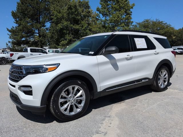 Certified 2024 Ford Explorer XLT w/ Equipment Group 202A RWD image 8