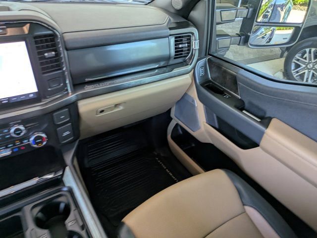 Certified 2023 Ford F450 Lariat w/ FX4 Off-Road Package image 16