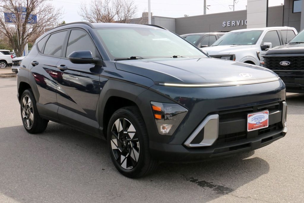 Used 2025 Hyundai Kona SEL image 4