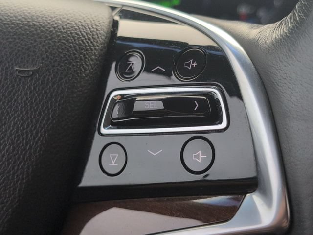 Used 2020 Cadillac Escalade 2WD image 23