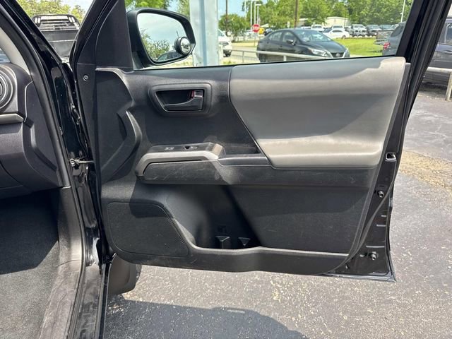 Used 2023 Toyota Tacoma SR5 w/ SR5 Appearance Package RWD image 13