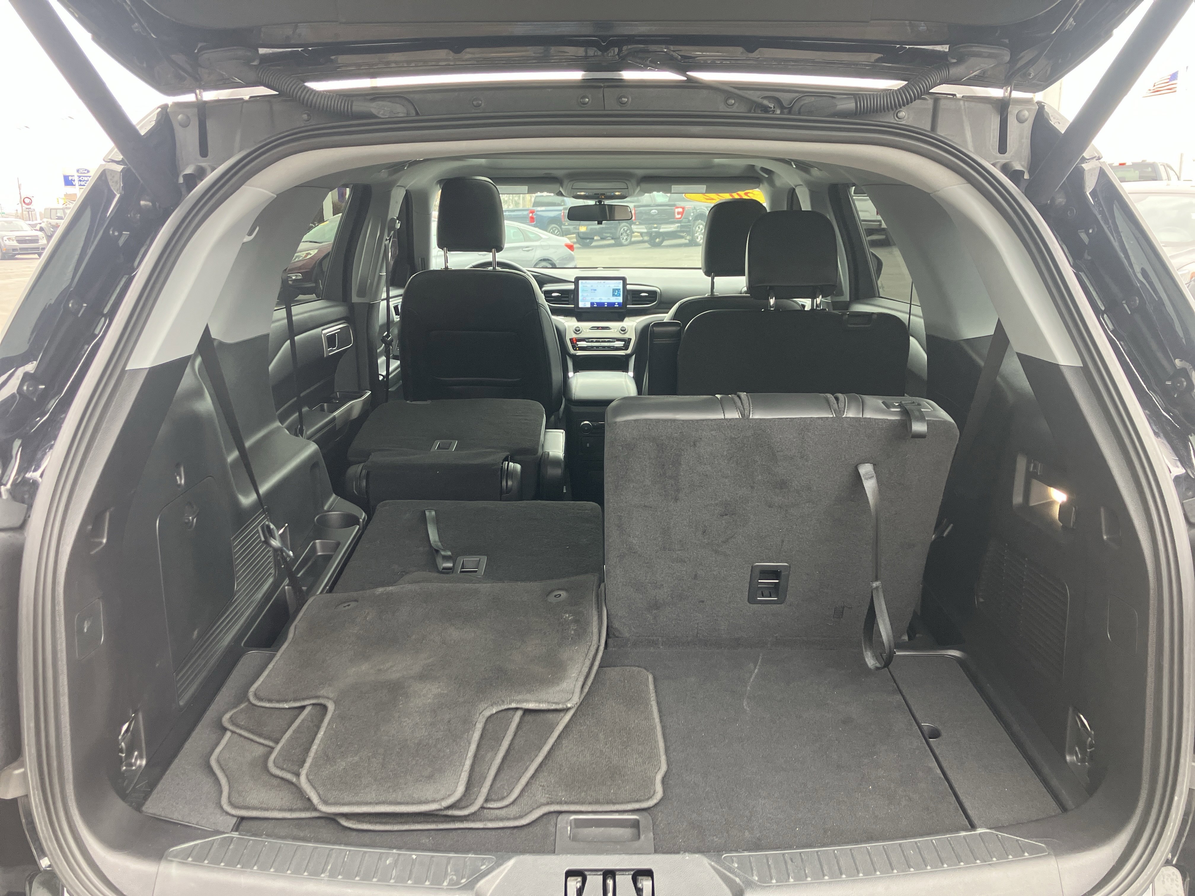 Certified 2022 Ford Explorer XLT w/ Equipment Group 202A image 12