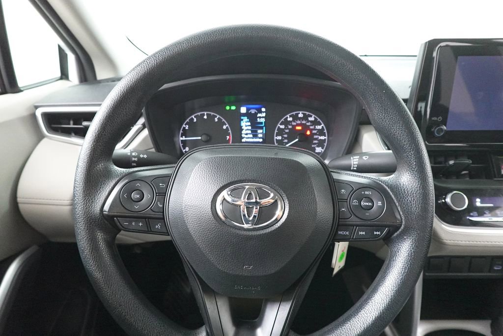 Used 2024 Toyota Corolla Cross L image 13