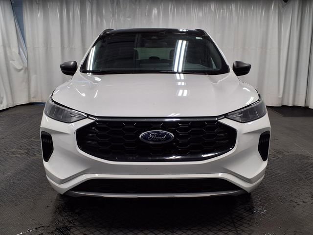 Certified 2023 Ford Escape ST-Line w/ Tech Pack #1 image 6