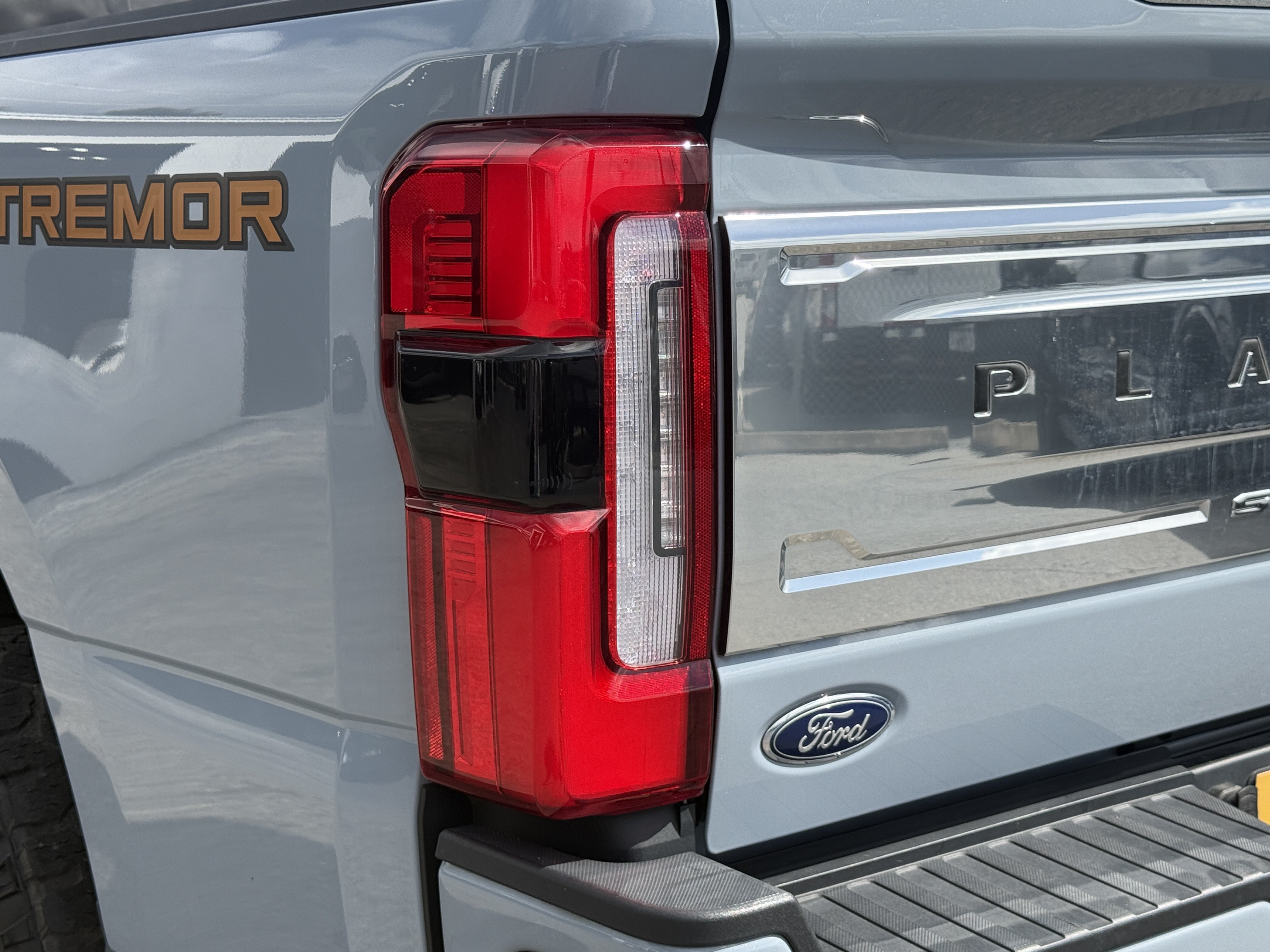 Certified 2024 Ford F250 Platinum w/ Tremor Off-Road Package AWD/4WD image 8
