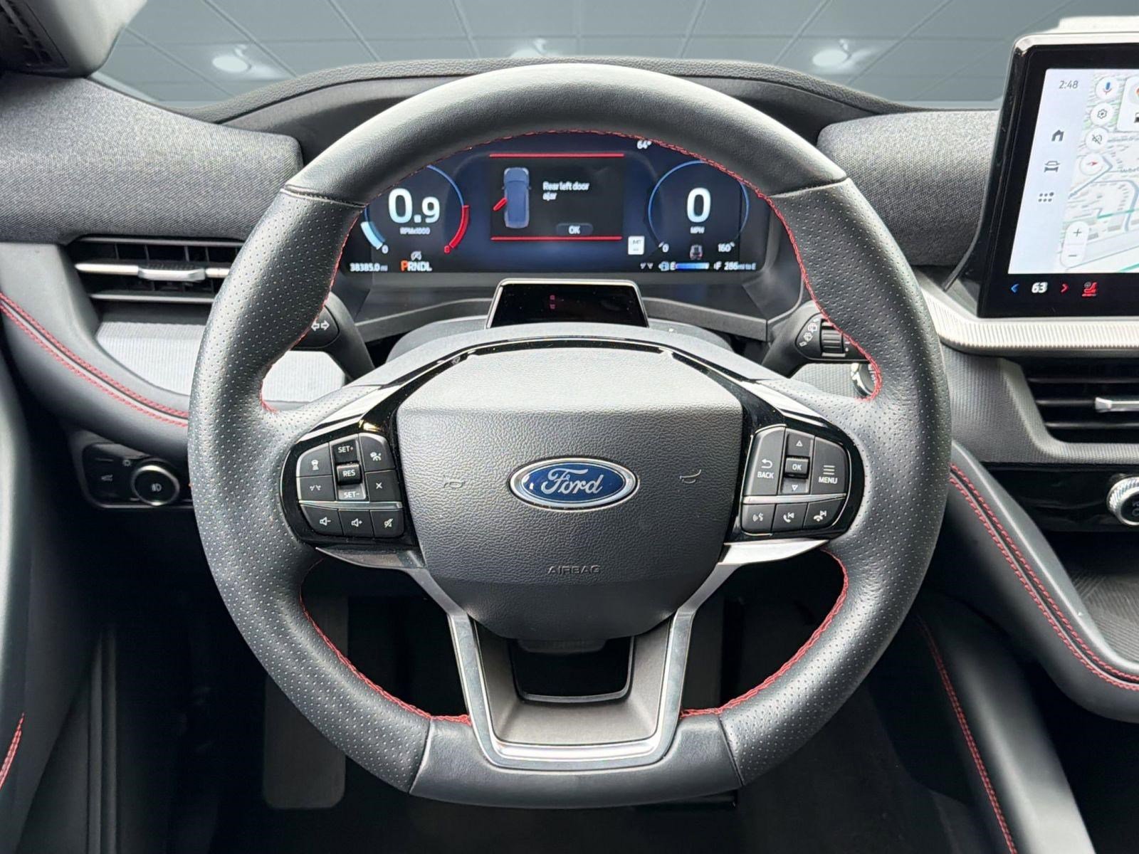 Certified 2025 Ford Explorer ST-Line w/ ST-Line Street Pack AWD/4WD image 17
