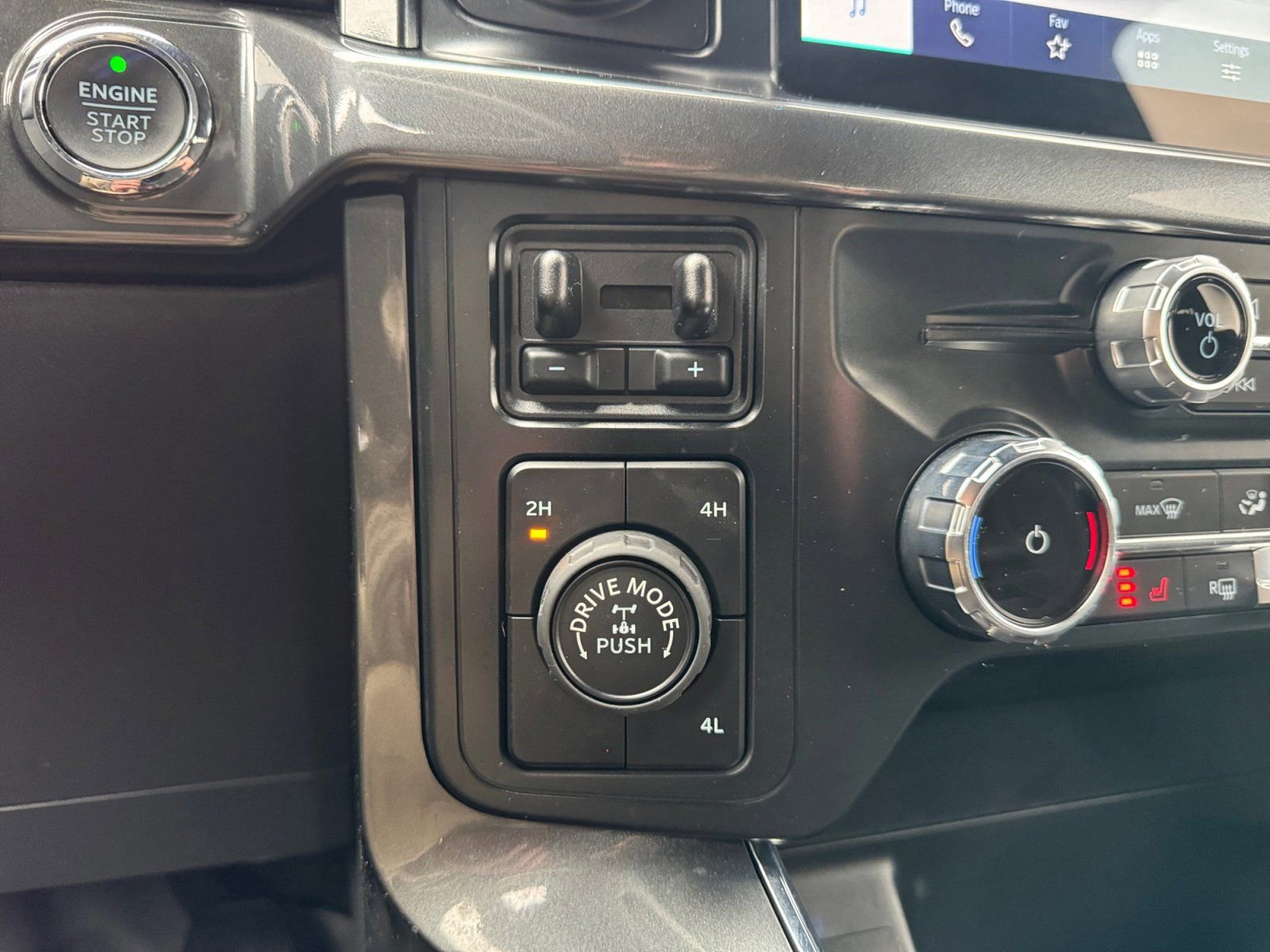 Certified 2022 Ford F150 XLT w/ Equipment Group 302A High image 27