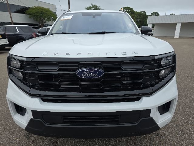 Certified 2025 Ford Expedition Max Active RWD image 3