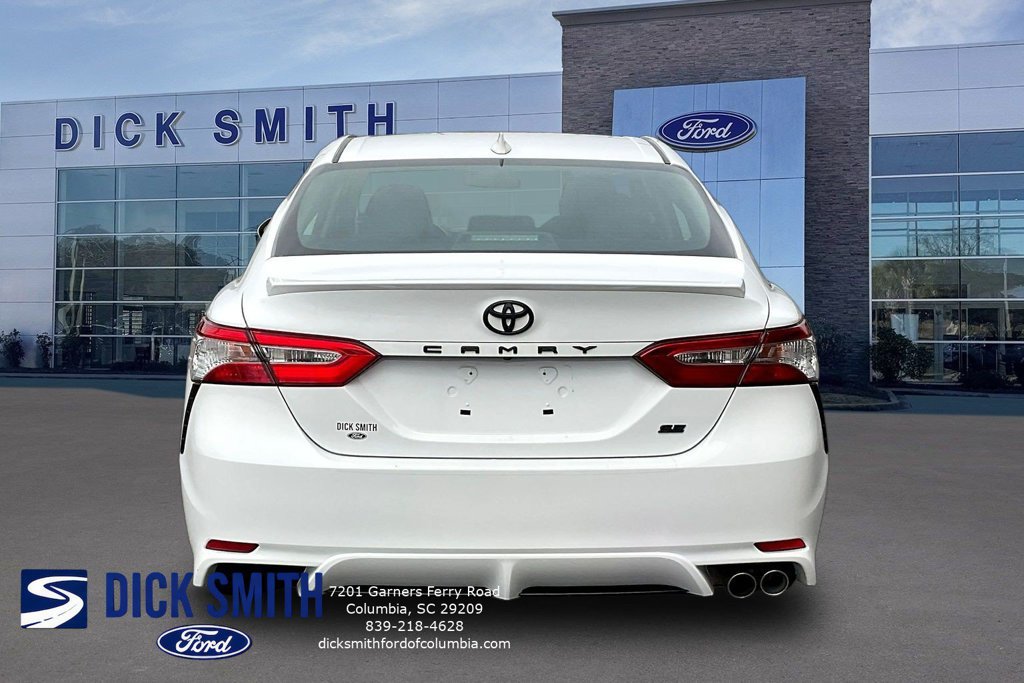 Used 2020 Toyota Camry SE FWD image 5