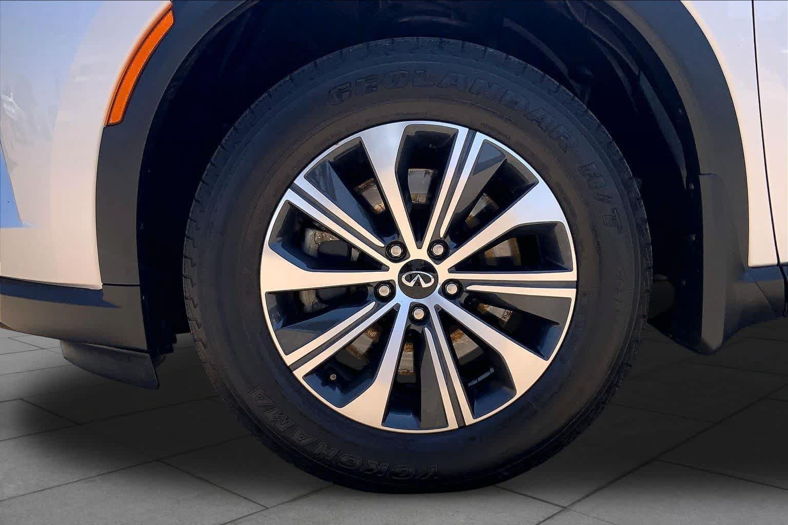 Used 2023 INFINITI QX60 Pure FWD image 11