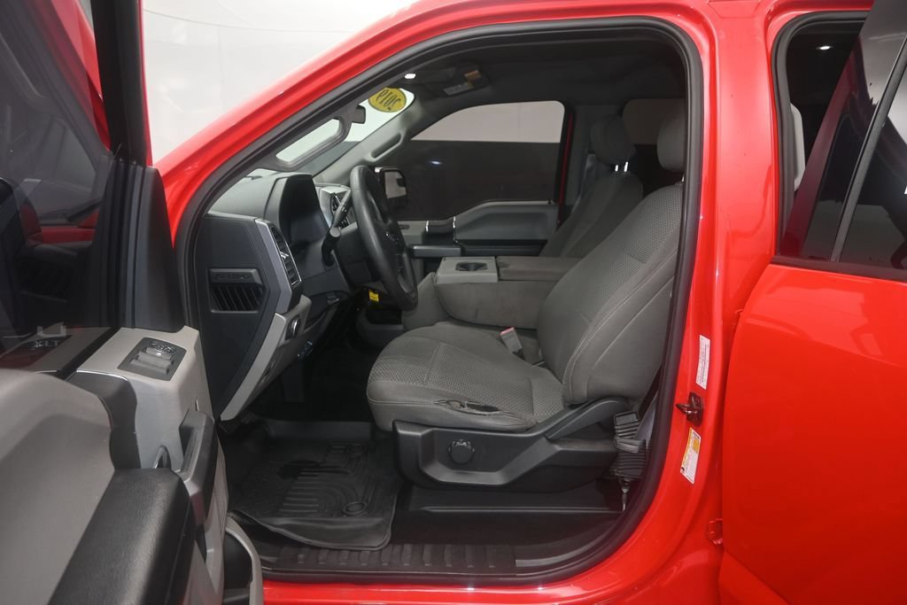 Certified 2019 Ford F150 XLT RWD image 16