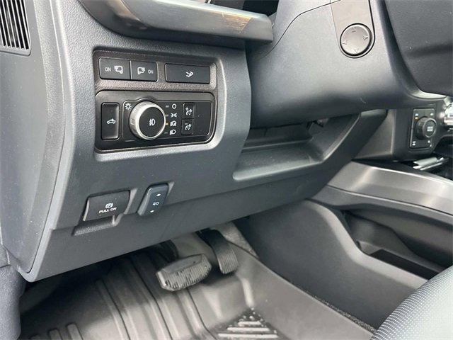 Certified 2024 Ford F250 Lariat w/ Sport Appearance Package image 29