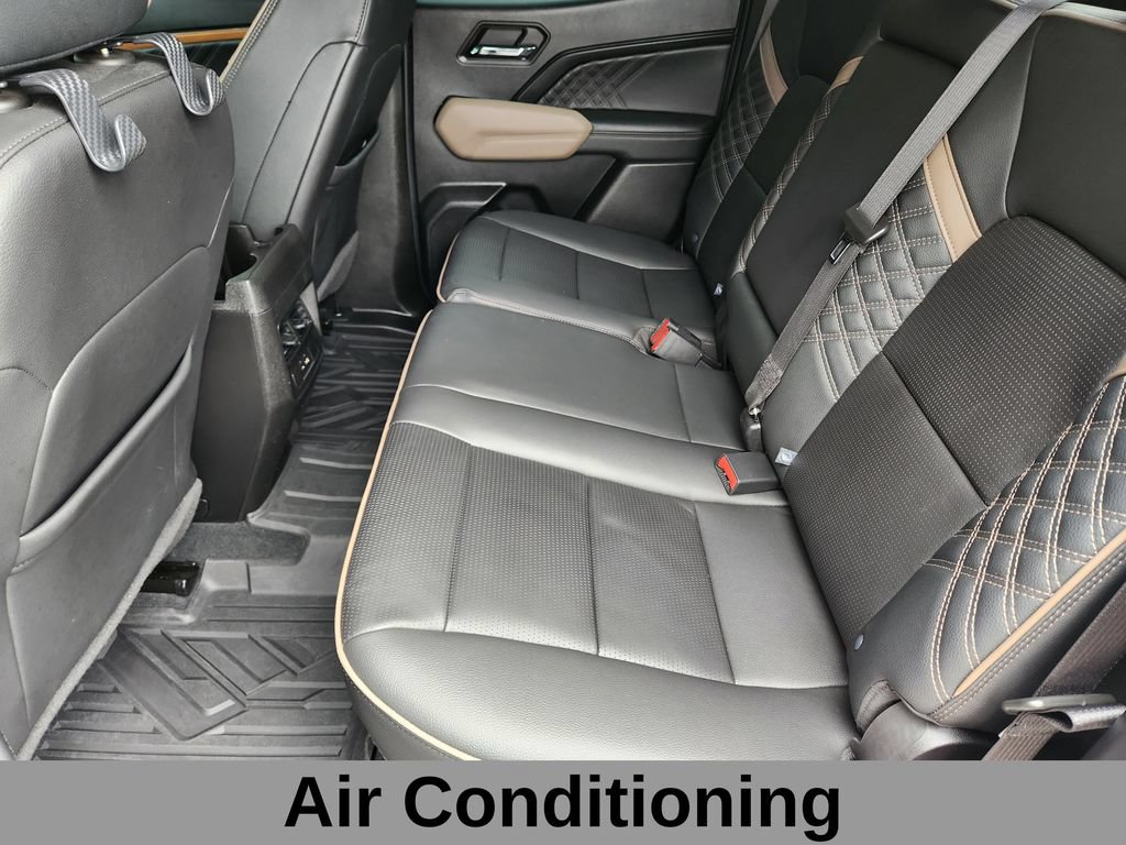 Used 2023 GMC Canyon Denali AWD/4WD image 14