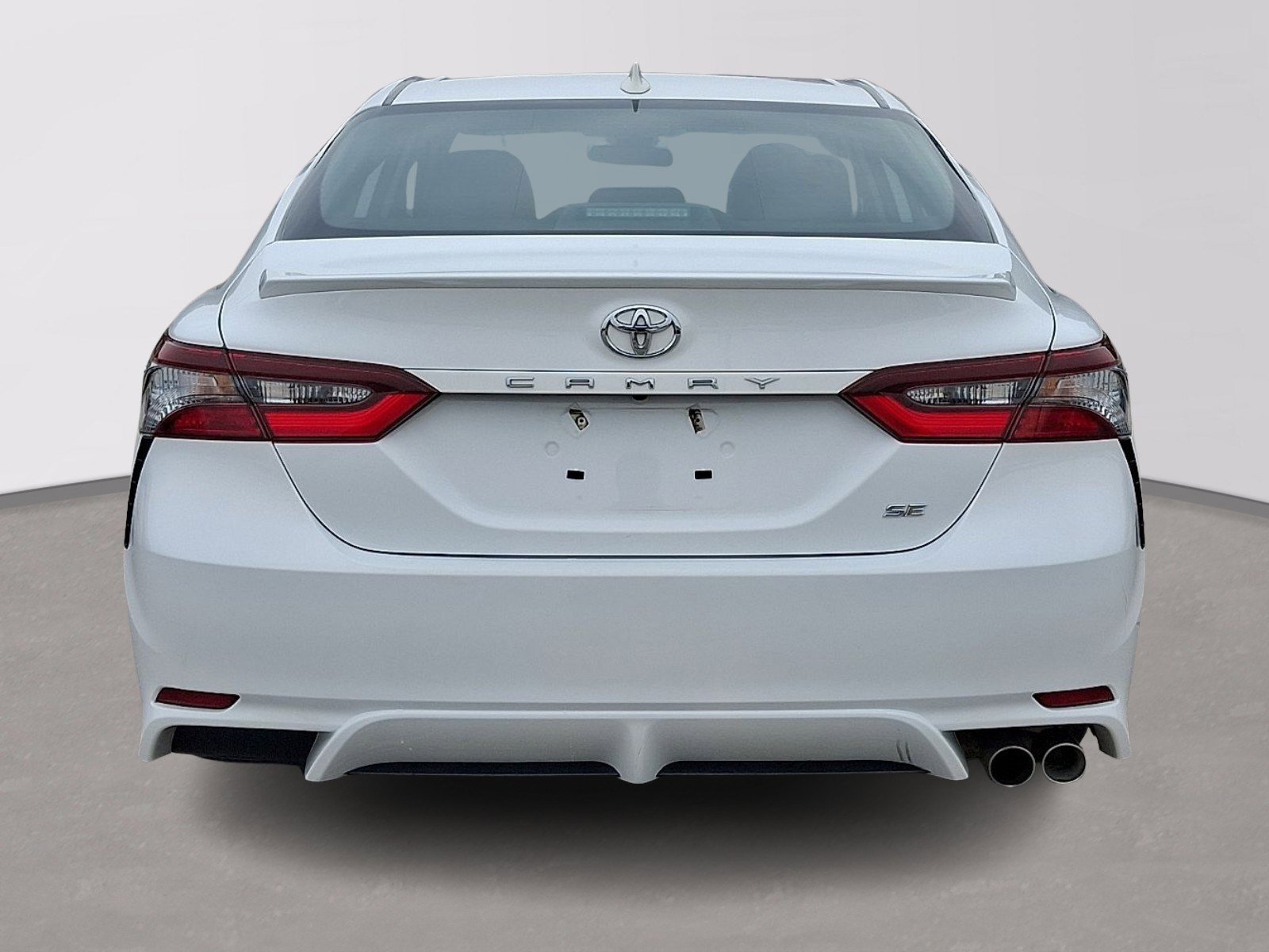 Used 2024 Toyota Camry SE image 5