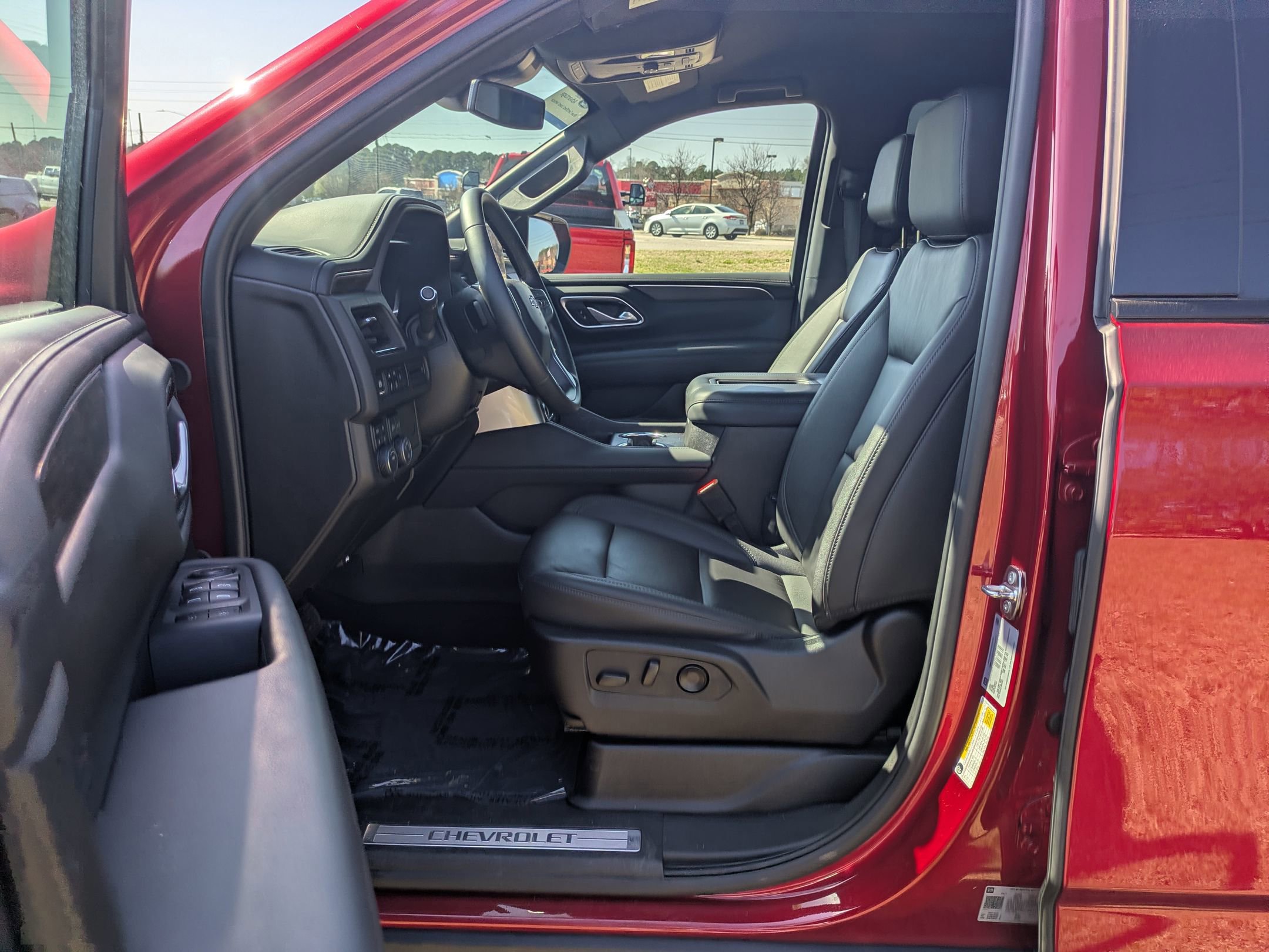 Used 2024 Chevrolet Tahoe Z71 image 17