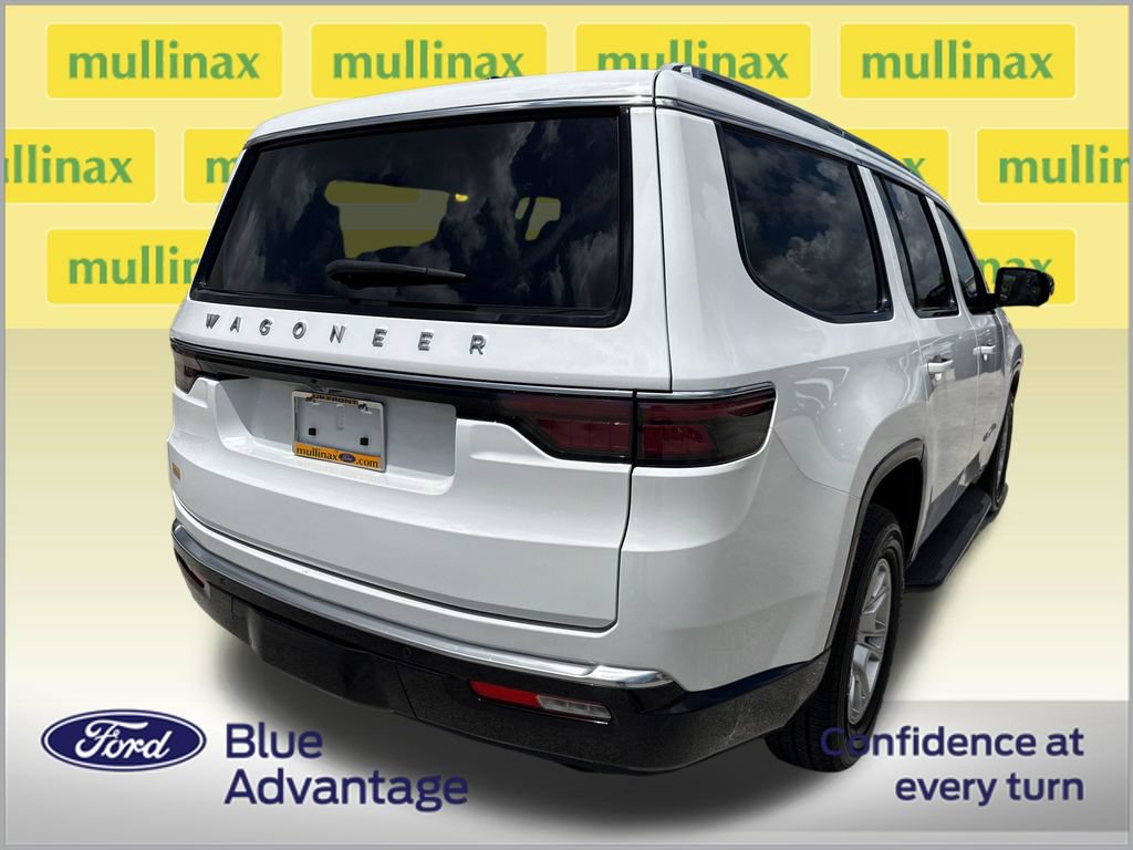 Used 2024 Jeep Wagoneer 4WD image 4