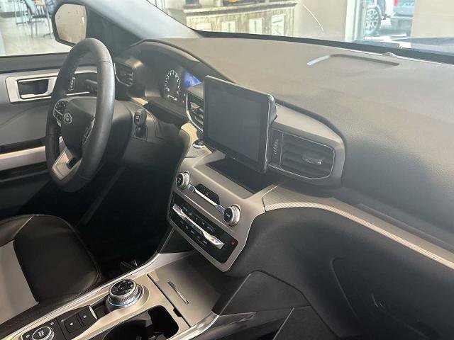 Certified 2023 Ford Explorer XLT w/ Equipment Group 202A AWD/4WD image 34