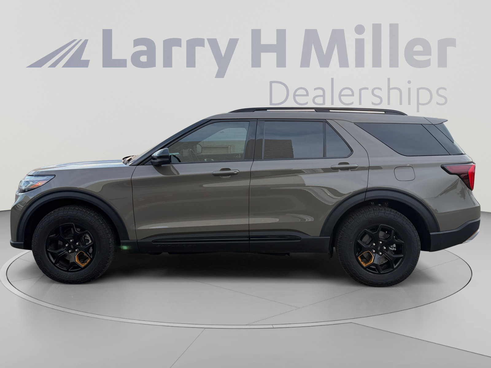 Certified 2026 Ford Explorer Tremor w/ Tremor Ultimate Package AWD/4WD image 2