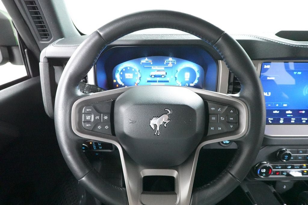 Certified 2025 Ford Bronco Outer Banks AWD/4WD image 13