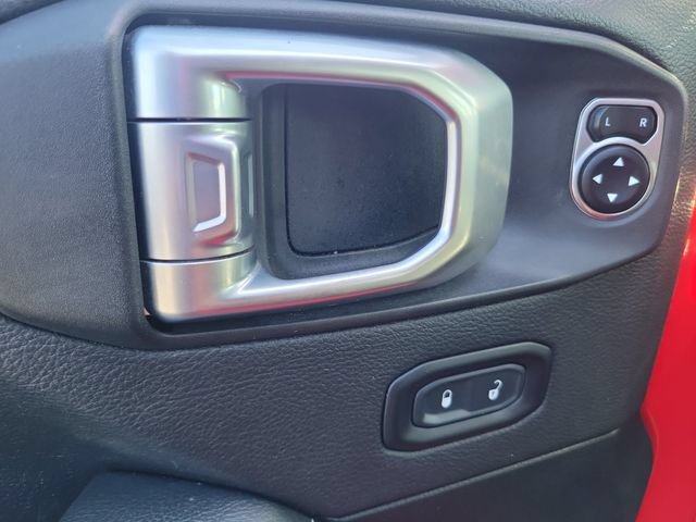 Used 2020 Jeep Wrangler Unlimited Sahara AWD/4WD image 22