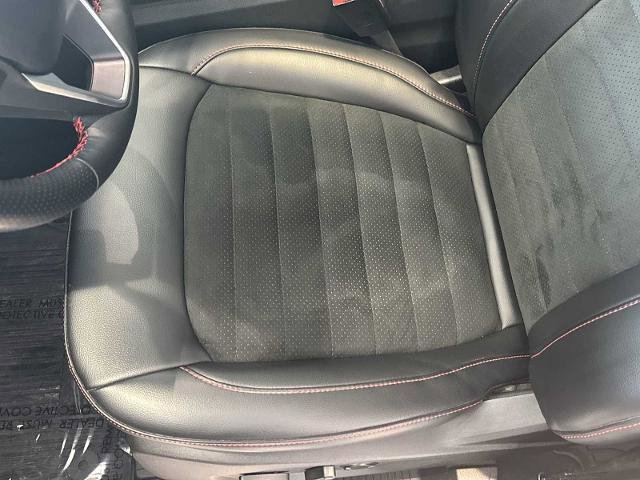 Certified 2022 Ford Edge ST-Line w/ Class II Trailer Tow Package image 23