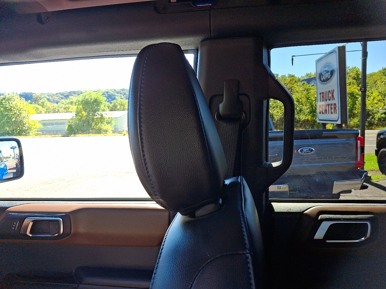 Certified 2024 Ford Bronco Outer Banks image 17