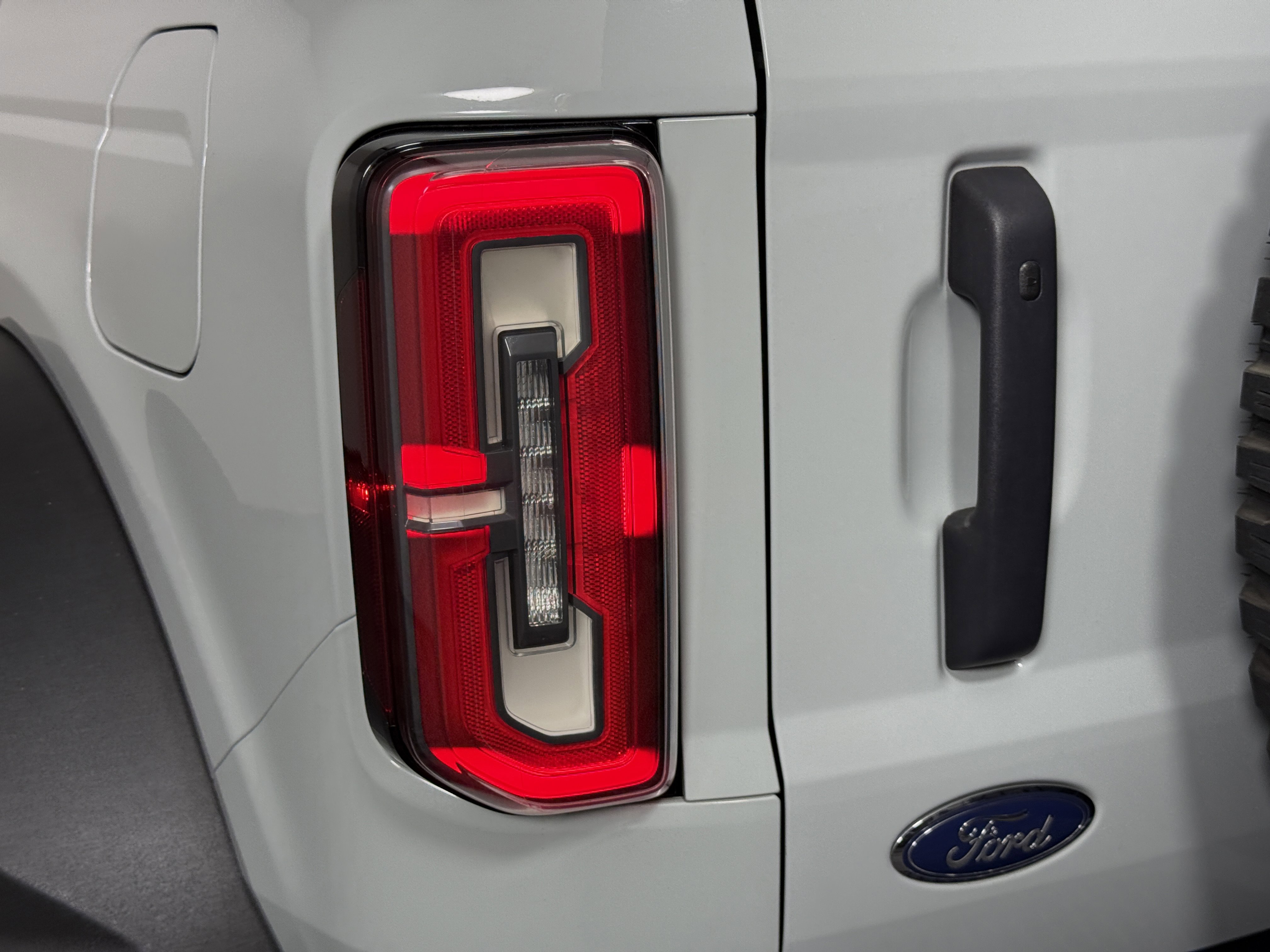 Certified 2022 Ford Bronco Badlands w/ Sasquatch Package AWD/4WD image 8
