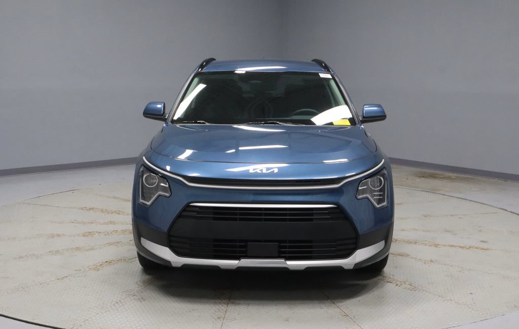 Used 2025 Kia Niro EX FWD image 6