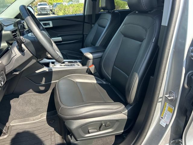 Certified 2023 Ford Explorer XLT w/ Equipment Group 202A AWD/4WD image 34