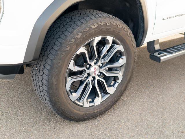 Used 2023 GMC Canyon Denali image 12