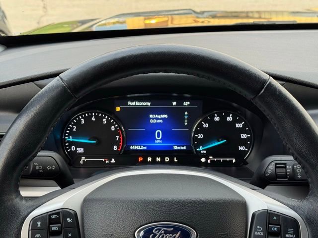 Certified 2023 Ford Explorer XLT w/ Equipment Group 202A AWD/4WD image 30