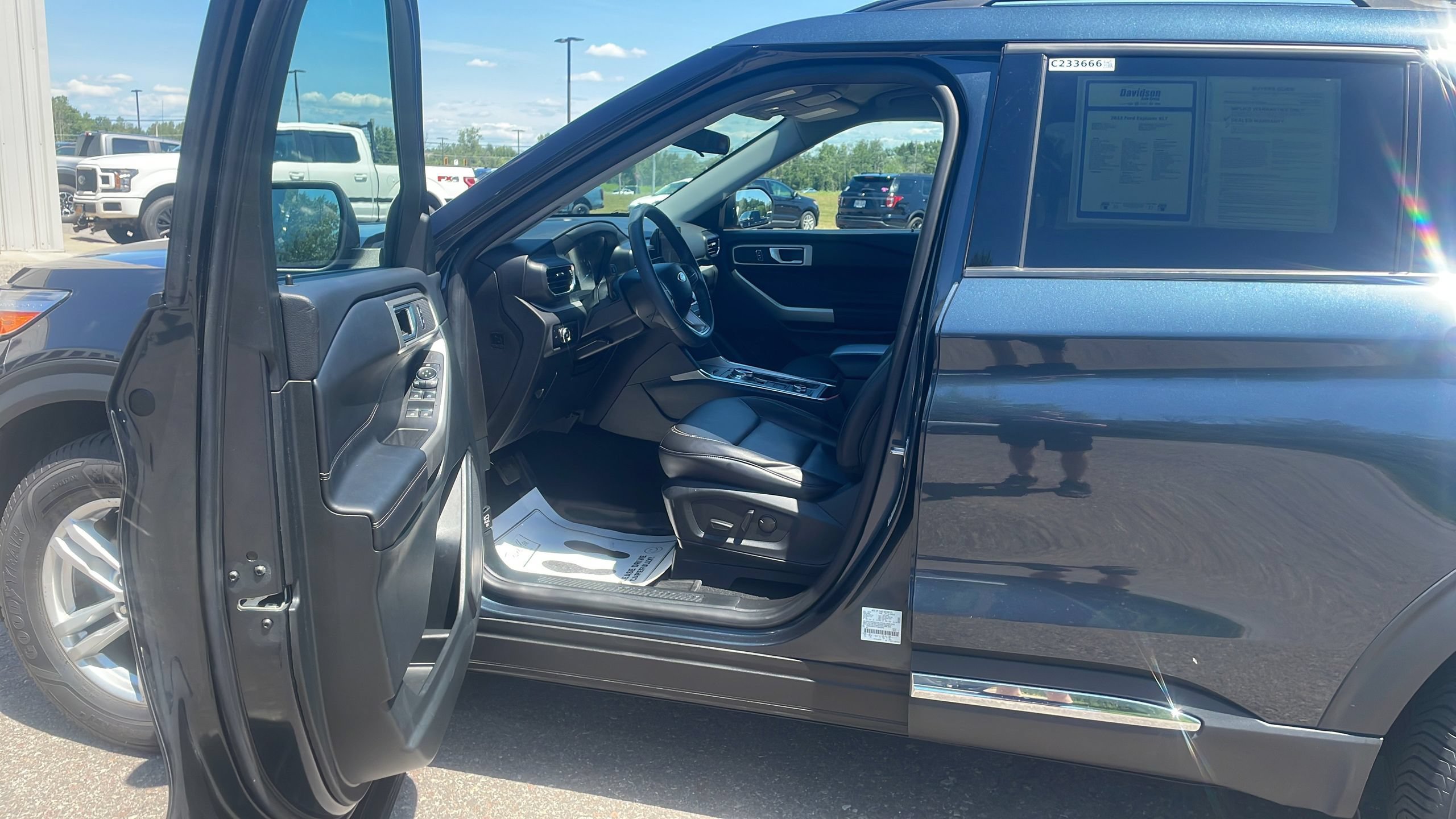 Certified 2023 Ford Explorer XLT w/ Equipment Group 202A AWD/4WD image 26