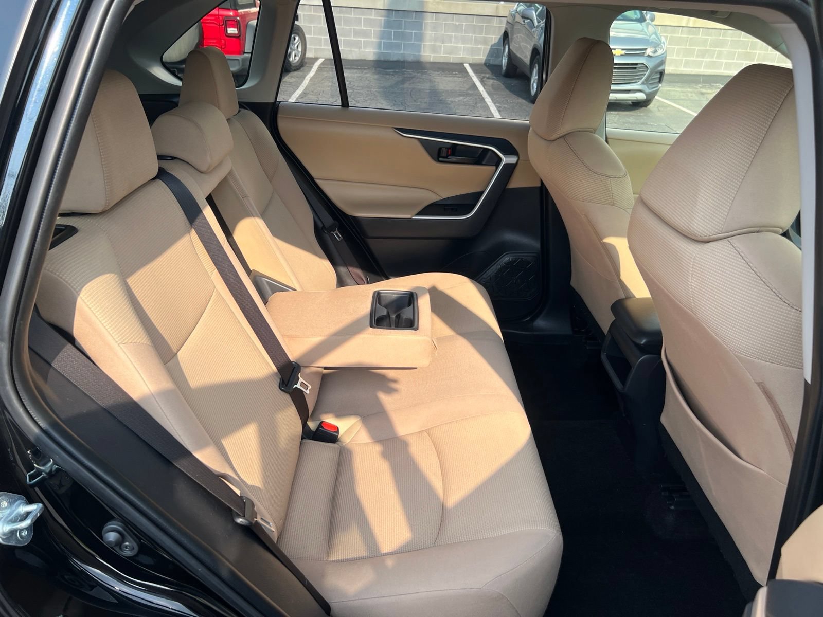 Used 2019 Toyota RAV4 LE w/ All Weather Liner Package AWD/4WD image 45