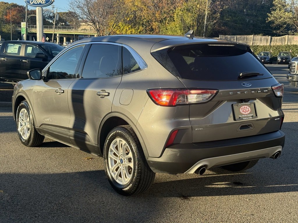 Certified 2022 Ford Escape SE w/ Convenience Package image 3