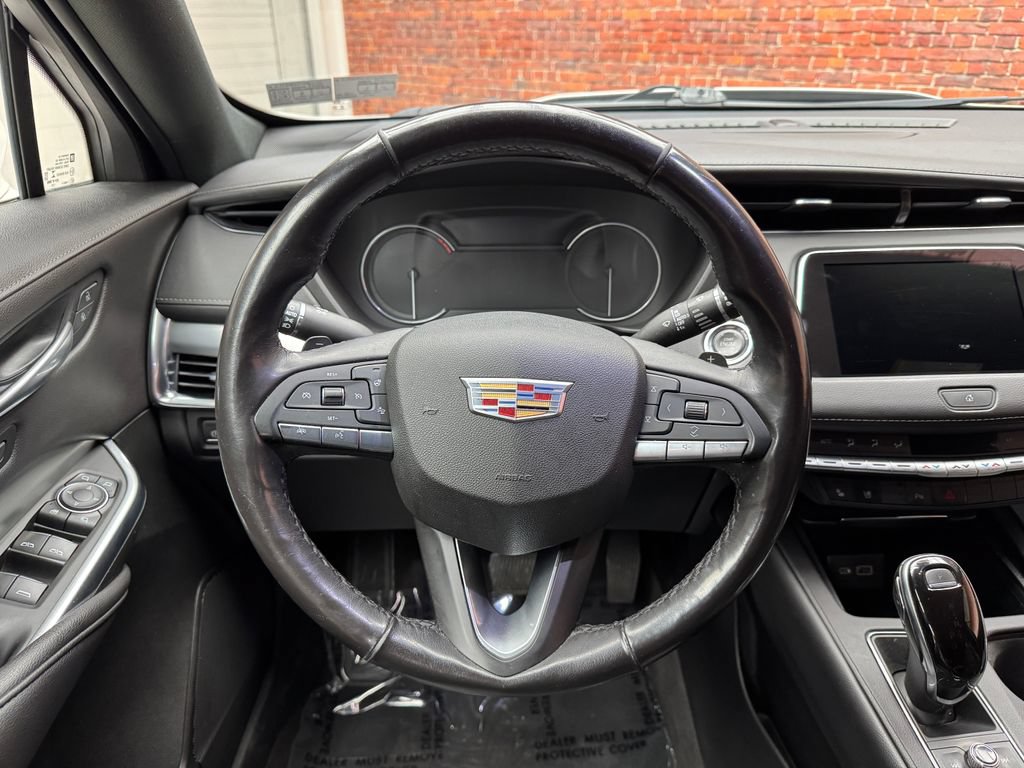 Used 2021 Cadillac XT4 Premium Luxury AWD/4WD image 14