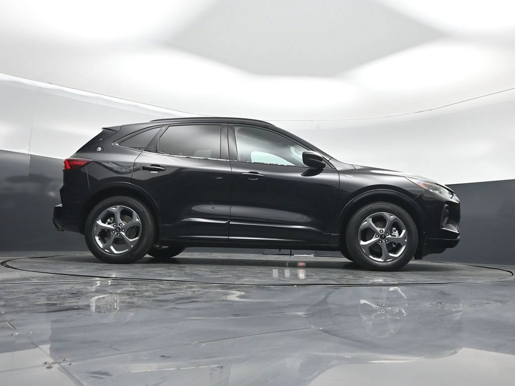 Certified 2023 Ford Escape ST-Line w/ Tech Pack #1 FWD image 41