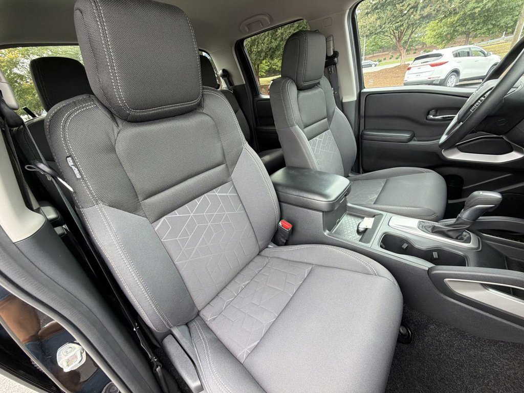 Used 2025 Nissan Frontier SV RWD image 26