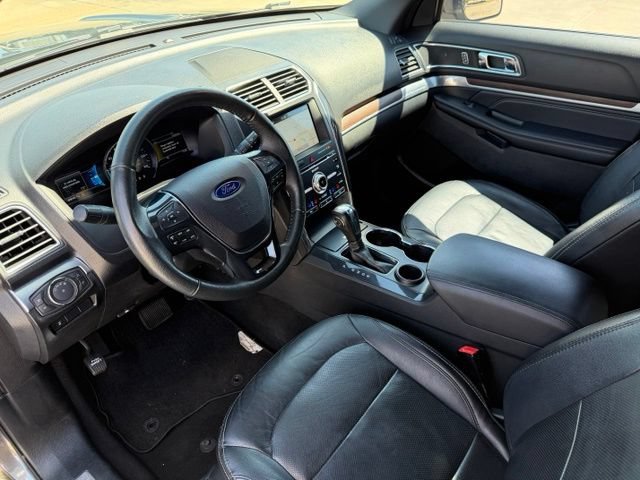 Certified 2018 Ford Explorer Limited FWD image 14