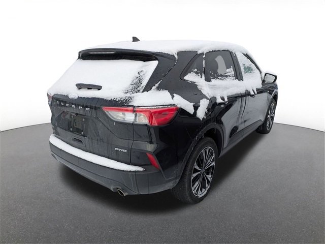 Certified 2022 Ford Escape SE w/ SE Sport Appearance Package image 5