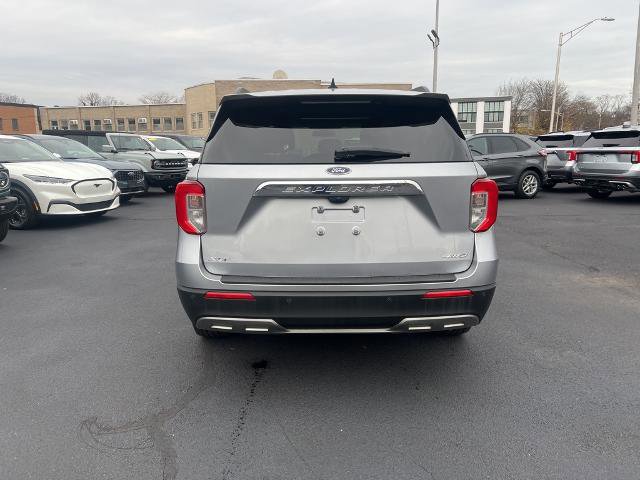 Certified 2021 Ford Explorer XLT w/ Equipment Group 202A image 4