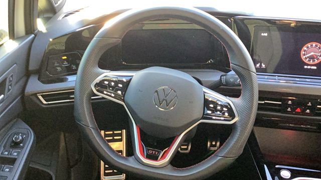 Used 2024 Volkswagen GTI SE image 17