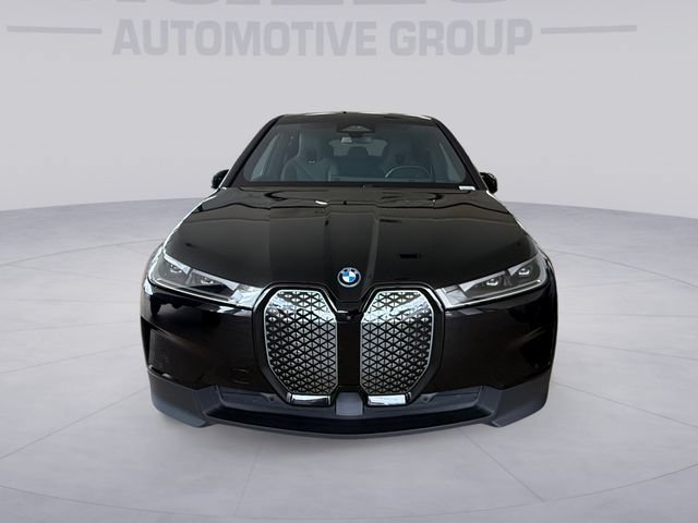 Used 2022 BMW iX xDrive50 w/ Convenience Package AWD/4WD image 8