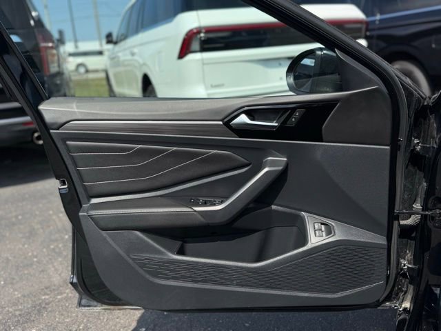 Used 2024 Volkswagen Jetta SEL FWD image 14