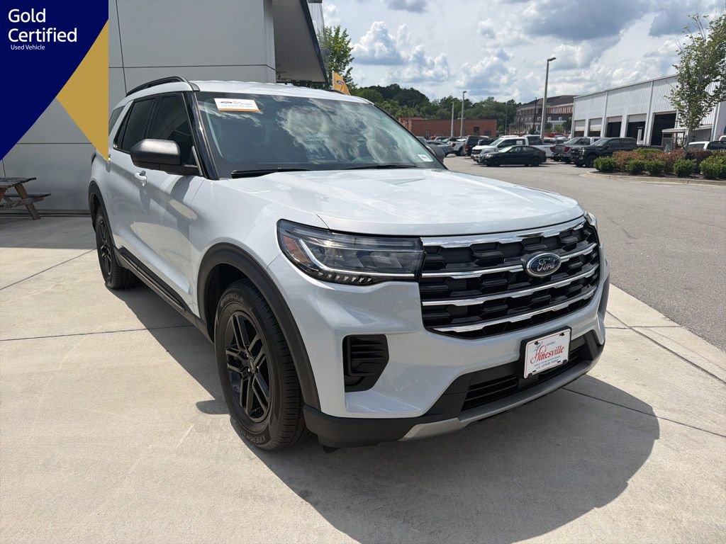 Certified 2025 Ford Explorer Active RWD image 1