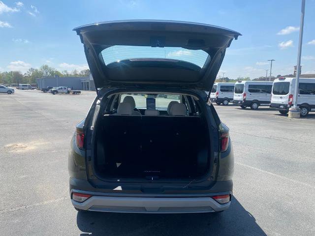 Used 2025 Hyundai Tucson SE image 9