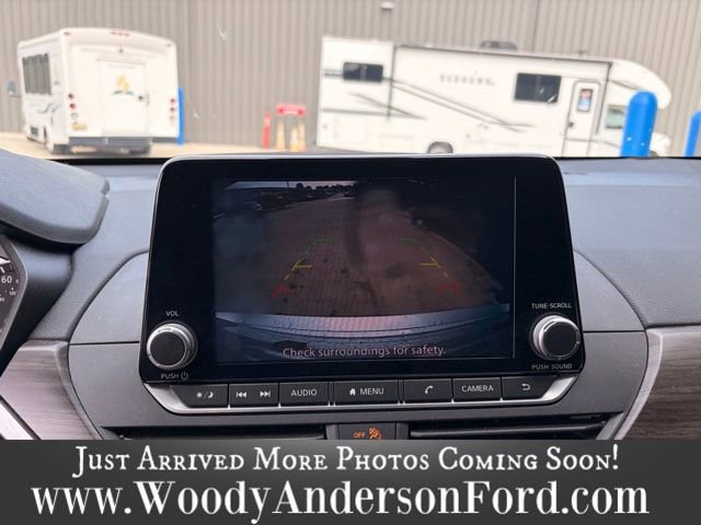 Used 2023 Nissan Altima 2.5 SV image 11