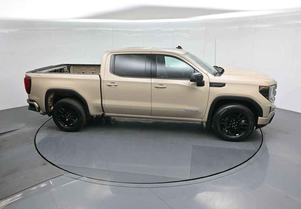 Used 2022 GMC Sierra 1500 Elevation image 11
